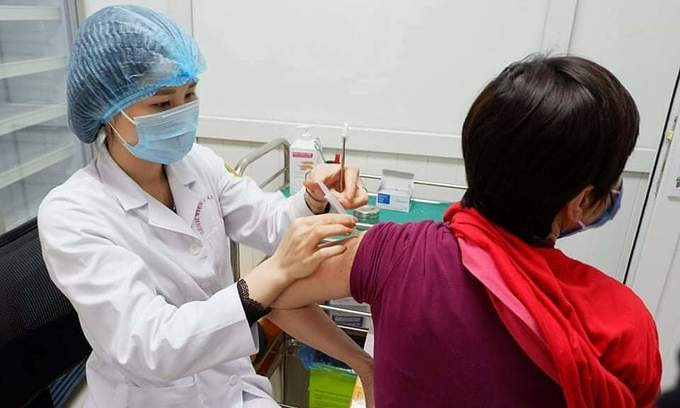 Hanoi plans to vaccinate 350,000 people in 2021 Hanoi plans to vaccinate 350,000 people in 2021