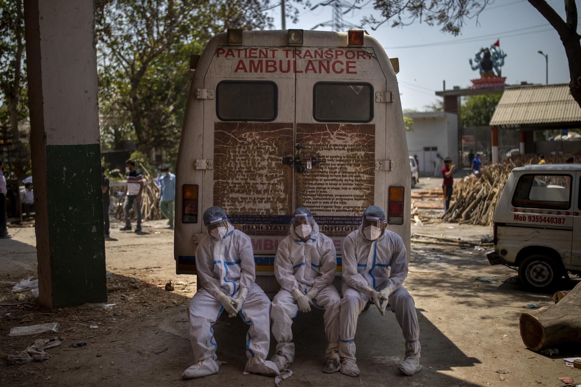 India’s lastest Covid-19 updates: record numbers for 5th days straight, hospitals scramble for oxygen India’s lastest Covid-19 updates: record numbers for 5th days straight, hospitals scramble for oxygen