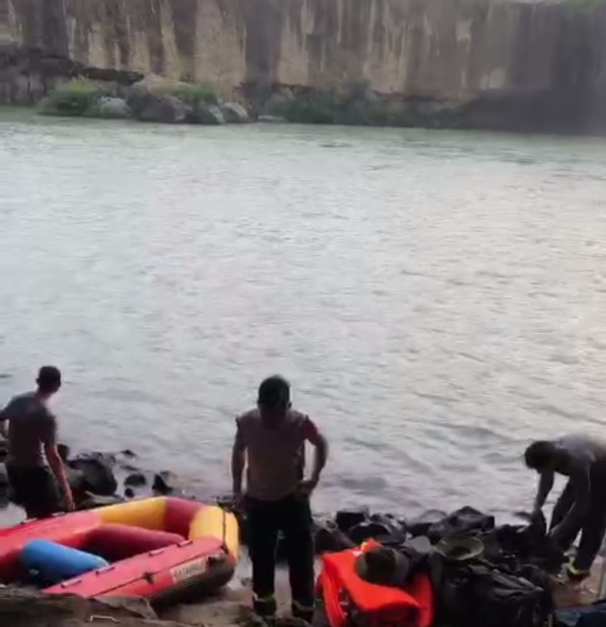Russia tourist dies trying to capture Vietnam waterfall on flycam Russia tourist dies trying to capture Vietnam waterfall on flycam