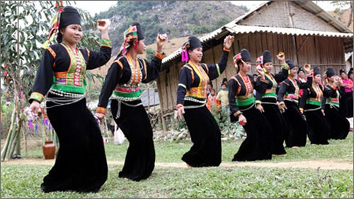 Unique wedding ceremony of Kho Mu ethnic people unique wedding ceremony of kho mu ethnic people