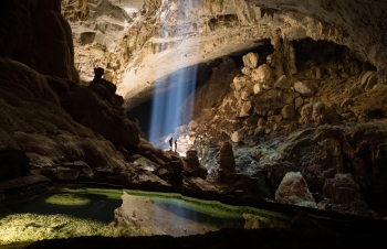 kong collapse vietnams highest sinkhole mysteries uncovered