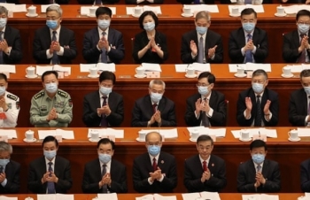hong kong legislators pass chinese anthem law