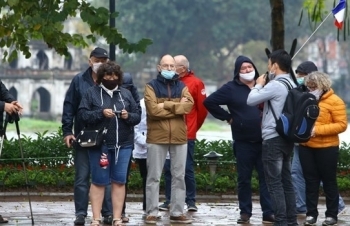 the number of visitors going to domestic tourist destinations increases sharply