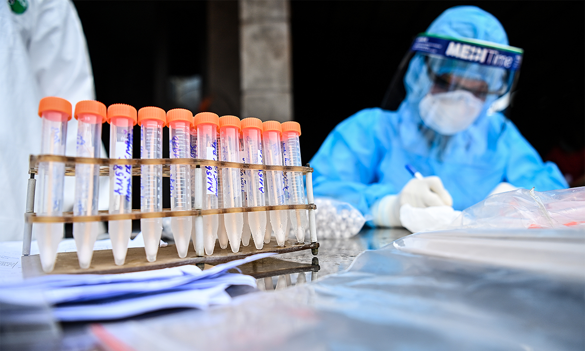 Vietnam imposes 21-day quarantine in Covid-19 battle Vietnam imposes 21-day quarantine in Covid-19 battle