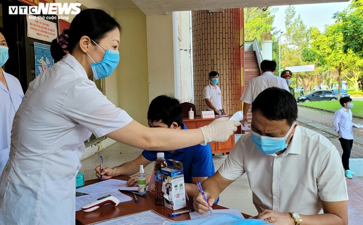 In photos: Early voting in Covid-19 quarantine centers In photos: Early voting in Covid-19 quarantine centers