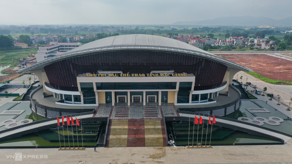 In photos: A look into Bac Giang's field hospital In photos: A look into Bac Giang's field hospital
