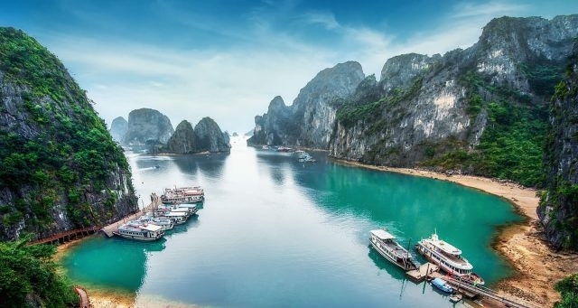 Leonardo DiCaprio calls for protection of Vietnam’s Lan Ha Bay leonardo dicaprio calls for protection of vietnams lan ha bay
