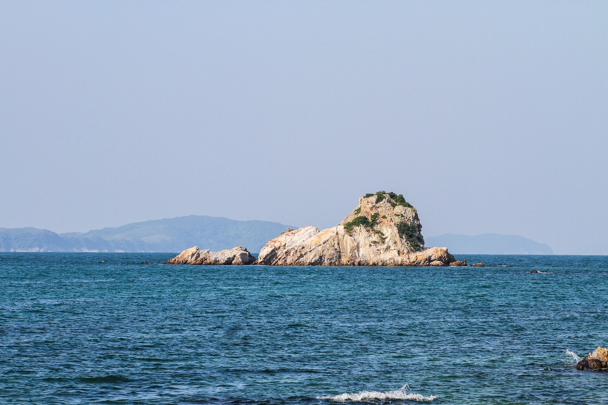 Emerge in the beauty of sister Co To Island emerge in the beauty of sister co to island