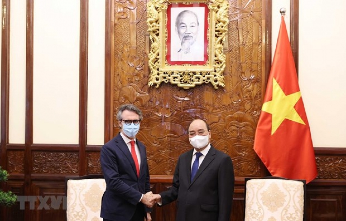 EU Ambassador willing to help Vietnam access COVID-19 vaccine sources EU Ambassador willing to help Vietnam access COVID-19 vaccine sources