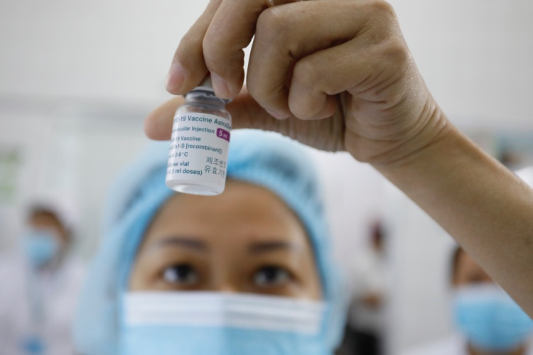 EU Ambassador willing to help Vietnam access COVID-19 vaccine sources EU Ambassador willing to help Vietnam access COVID-19 vaccine sources