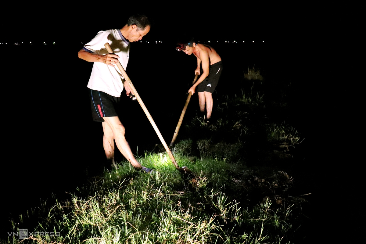 Prolonged heat wave disrupts lives in Vietnam Prolonged heat wave disrupts lives in Vietnam