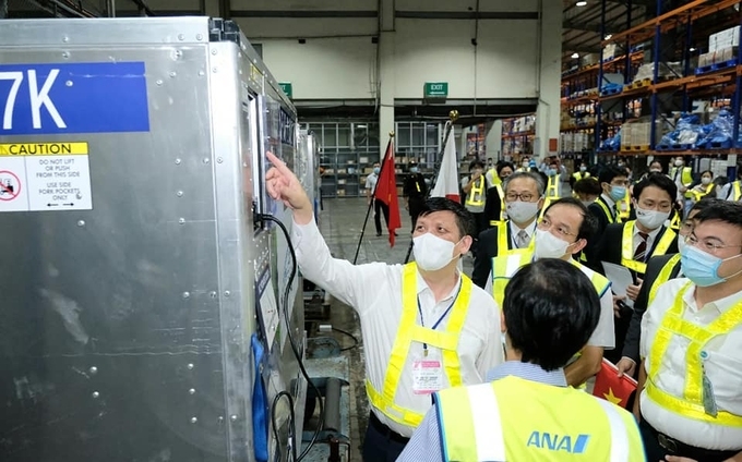 Nearly 1 mln Covid vaccine doses arrive in Vietnam Nearly 1 mln Covid vaccine doses arrive in Vietnam