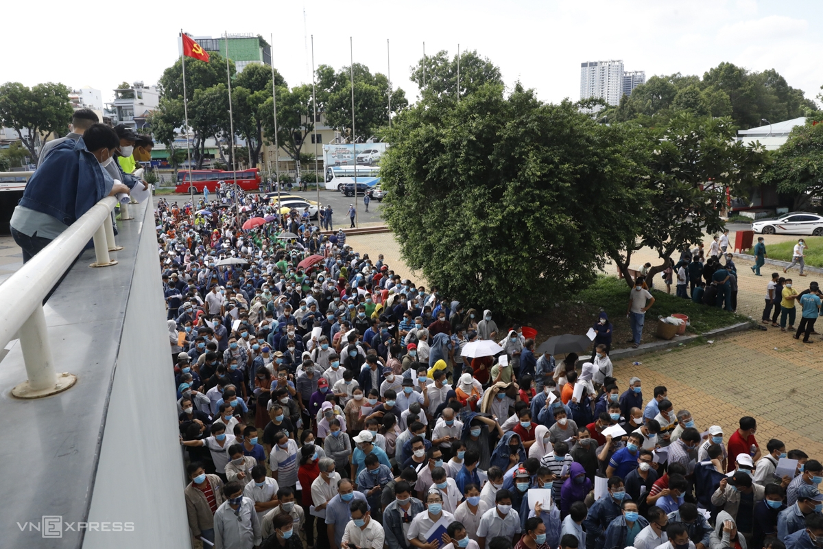 Ho Chi Minh City reports record one-day increase, Hanoi easens preventive measures Ho Chi Minh City reports record 1 day increase in Covid cases, Hanoi eases preventive measures