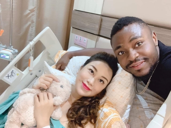 Nigerian man’s happy marriage with Vietnamese woman Phuong had a lot of difficulties delivering the baby on the laboring day