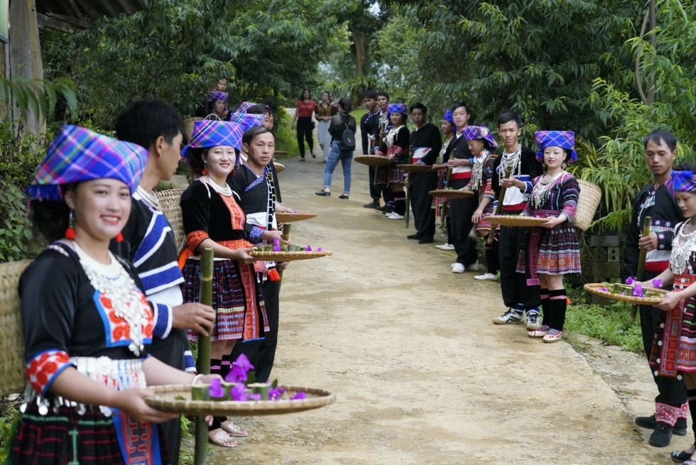 Sin Suoi Ho village, an ideal escape from daily hustle The village is home to over 100 households, all are Mong ethnic people.