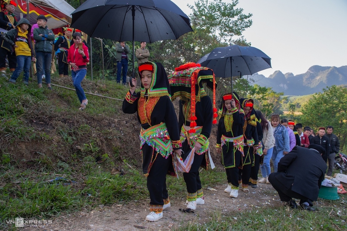 Unique Dao Gu Lang wedding rituals Unique Dao Gu Lang wedding rituals
