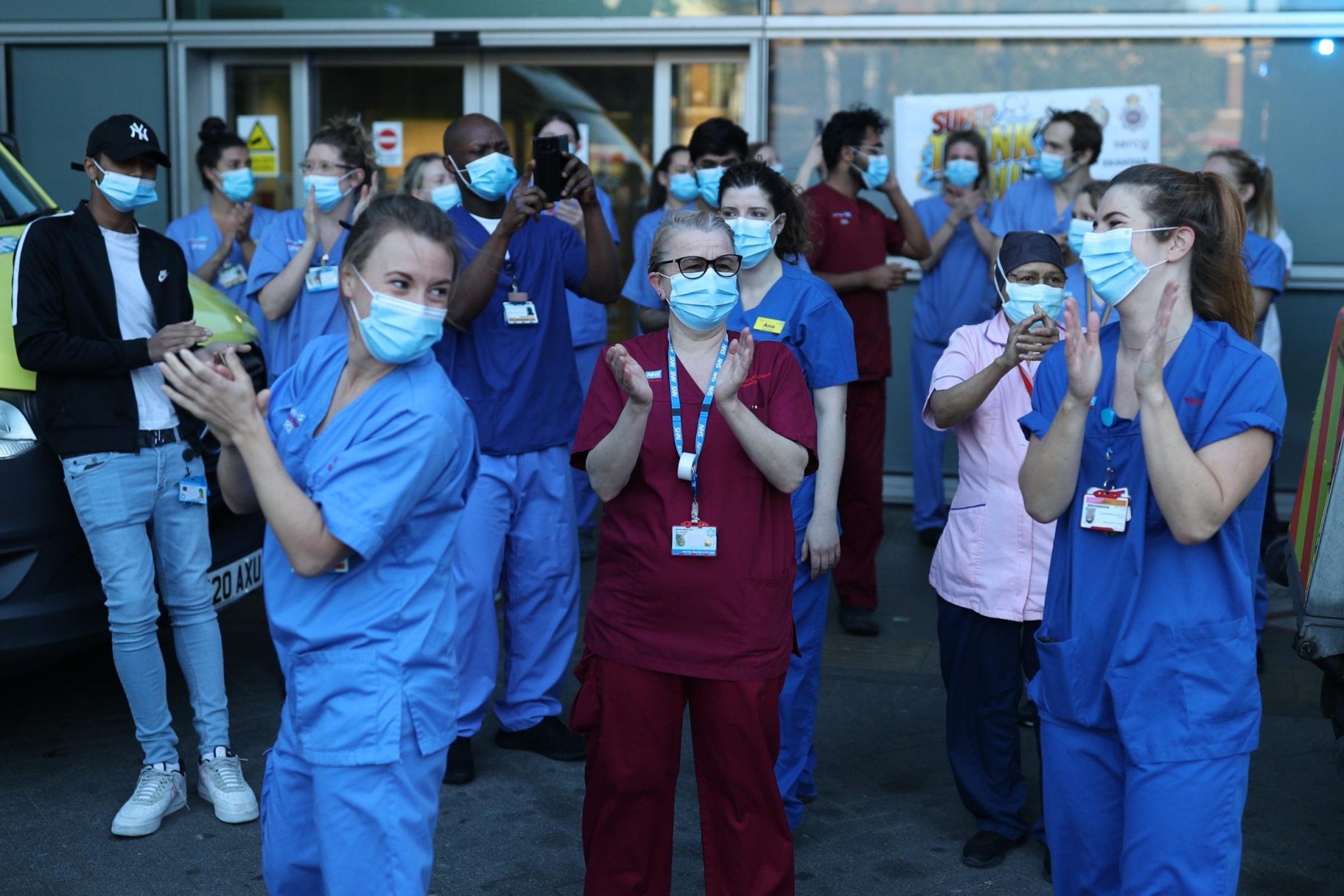 900,000 British public sector workers are getting a pay rise amid coronavirus outbreak