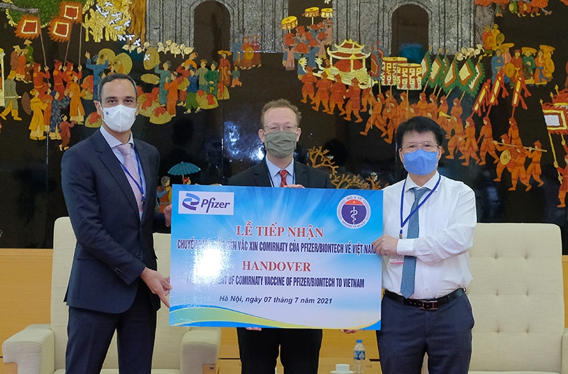 Over 97,000 Pfizer Vaccine Doses Arrive in Vietnam Over 97,000 Pfizer Vaccine Doses Arrive in Vietnam