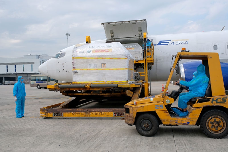 Over 97,000 Pfizer vaccine doses arrive in Vietnam Over 97,000 Pfizer Vaccine Doses Arrive in Vietnam