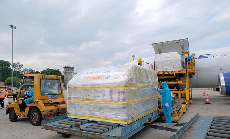 Over 97,000 Pfizer vaccine doses arrive in Vietnam Over 97,000 Pfizer Vaccine Doses Arrive in Vietnam