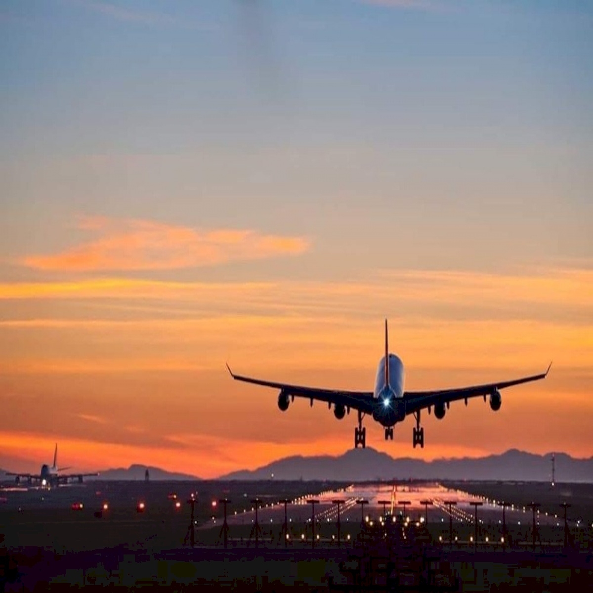 Vietnam Airlines to resume international commercial flights Vietnam Airlines to resume international commercial flights