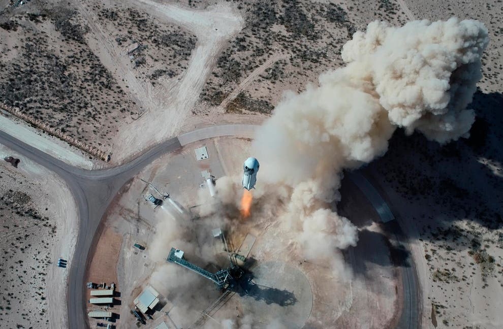 Jeff Bezos' to make historic flight into space Jeff Bezos' to make historic flight into space