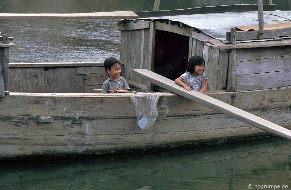 Memorable photos of daily life in Quang Nam in early 1990s Memorable photos of daily life in Quang Nam early 1990s