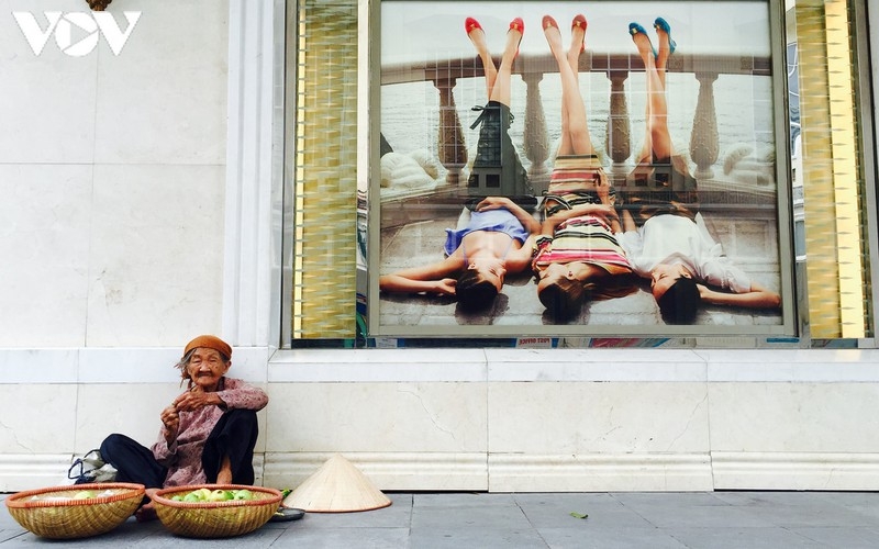 Street vendors, an enduring cultural beauty of Hanoi Street vendors, an enduring cultural beauty of Hanoi