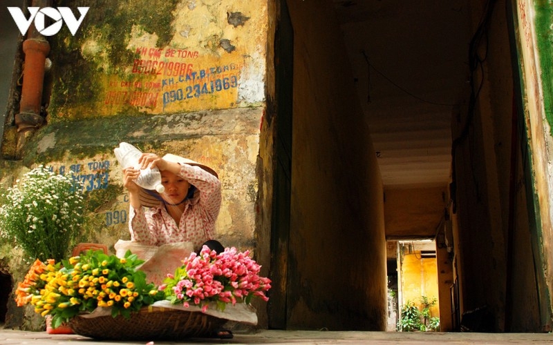 Street vendors, an enduring cultural beauty of Hanoi Street vendors, an enduring cultural beauty of Hanoi