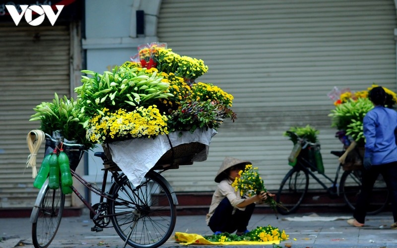 Street vendors, an enduring cultural beauty of Hanoi Street vendors, an enduring cultural beauty of Hanoi