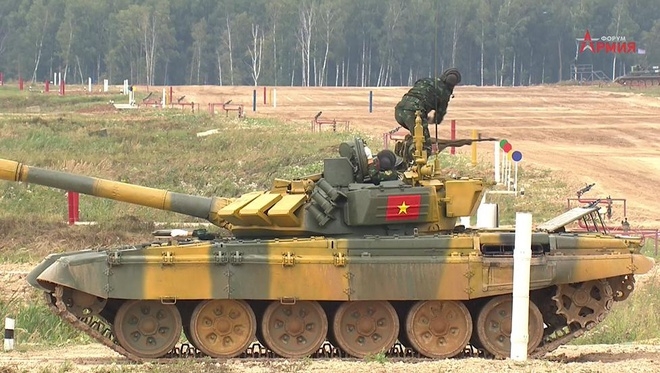 Vietnam tank crew finishes first in the opening match Vietnam tank crew finishes first in 2020 Tank Biathlon’s qualifying match