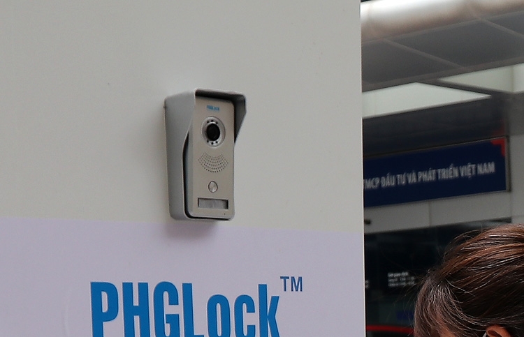 Vietnam makes debut free face mask ATM with automatic facial recognition utility Free atm