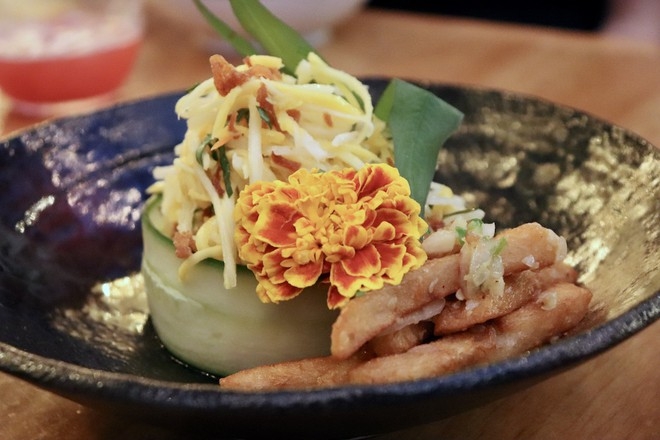 Must-try Vietnamese vegetarian restaurant in Canada Mango salad at Do Chay