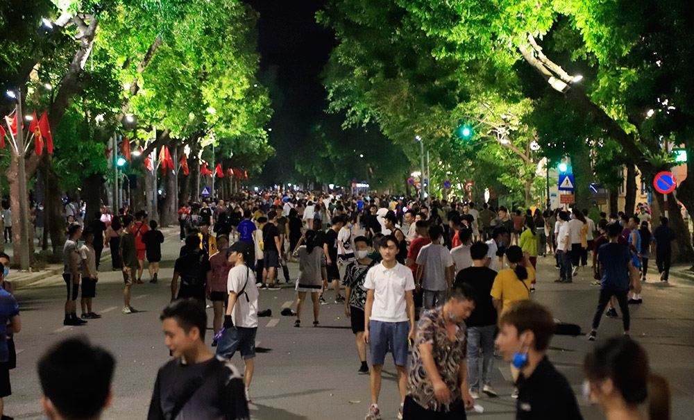 Hanoi pedestrian street and Old Quarter resume activities after COVID-19 restriction Hanoi pedestrian street and Old Quarter resume activities after COVID-19 restriction