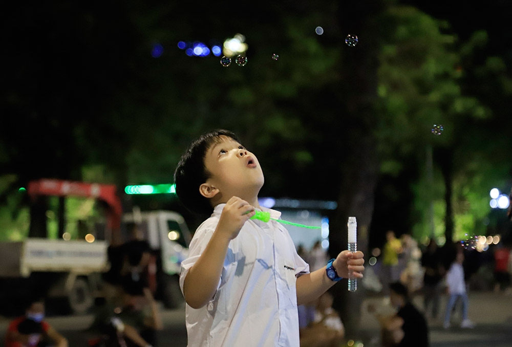 Hanoi pedestrian street and Old Quarter resume activities after COVID-19 restriction Hanoi pedestrian street and Old Quarter resume activities after COVID-19 restriction