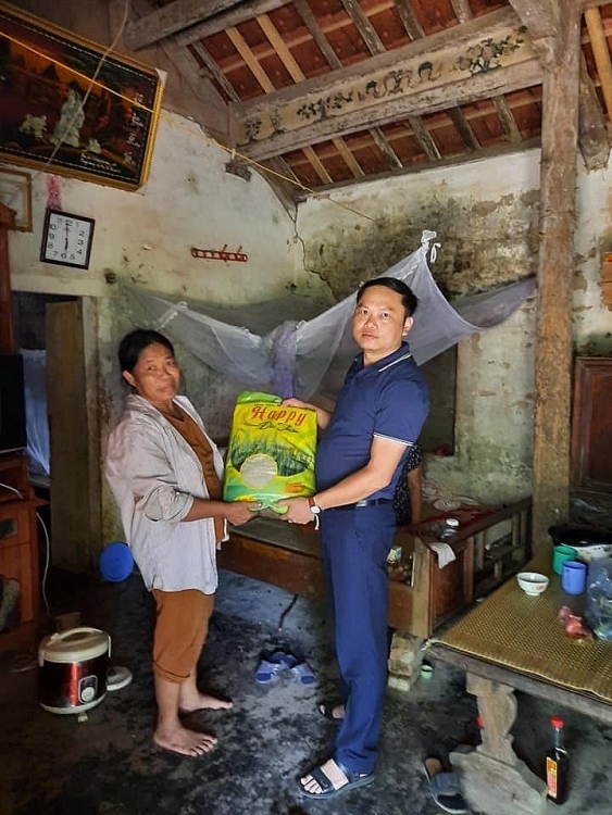 Rice ATM initiator: Heart-warming donation in COVID-19 season Rice ATM initiator: Heart-warming donation in COVID-19 season