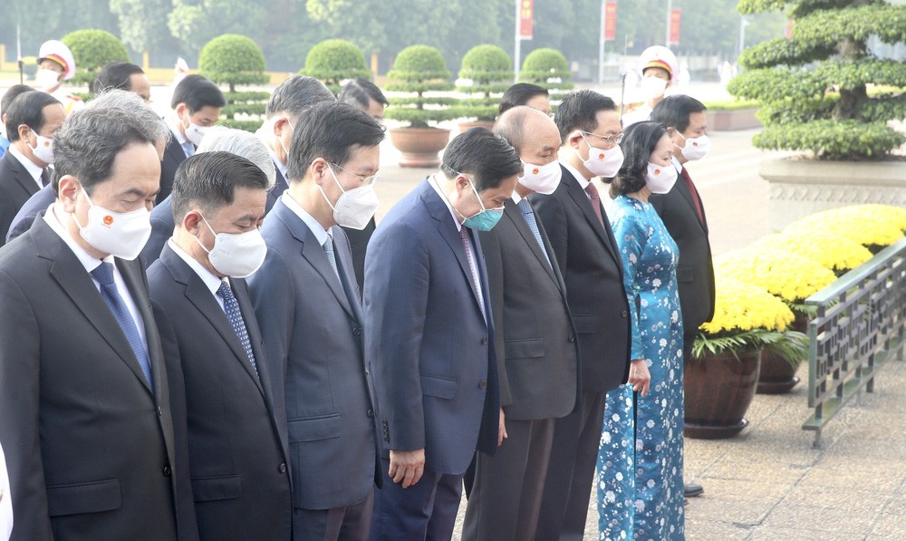 In Photos: Leaders Pay Tributes to President Ho Chi Minh on National Day In Photos: Leaders Pay Tributes to President Ho Chi Minh on National Day