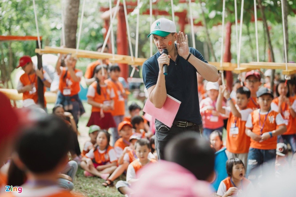 Expat Volunteers to Deliver Medicine and Foodstuff to Households Amid Rising Pandemic Expat Volunteers to Deliver Medicine and Foodstuff to Households Amid Rising Pandemic