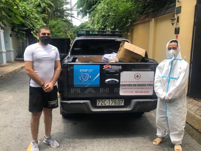 Expat Family Caters Thousands of Free Meals to Field Hospitals Expat Family Caters Thousands of Free Meals to Field Hospitals