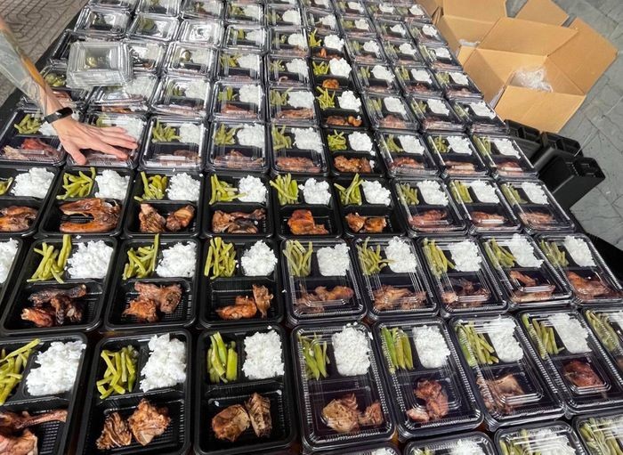 Expat Family Caters Thousands of Free Meals to Field Hospitals Expat Family Caters Thousands of Free Meals to Field Hospitals