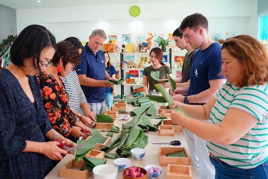 French Expat Learns Vietnamese to 'Survive' during Social Distancing French Expat Learns Vietnamese to 'Survive' during Social Distancing