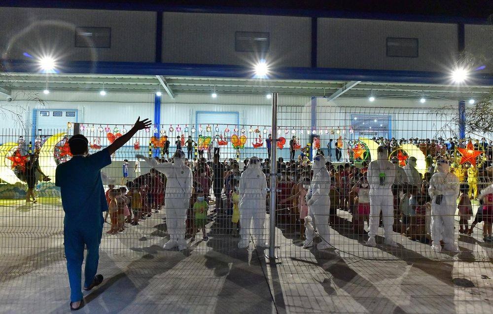 Meaningful Activities for Disadvantaged Children on Mid-autumn Meaningful Activities for Disadvantaged Children on Mid autumn