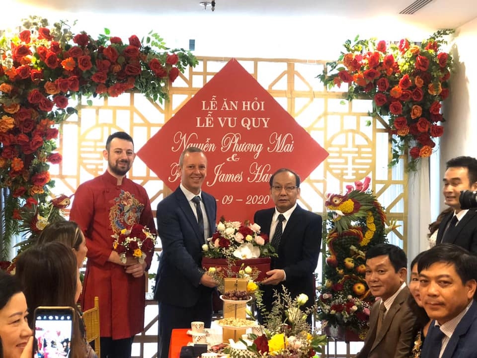 British Ambassador to Vietnam makes great groom’s representative on Scottish-Vietnamese couple’s marriage British Ambassador makes great groom’s representative on Scottish-Vietnamese couple’s marriage