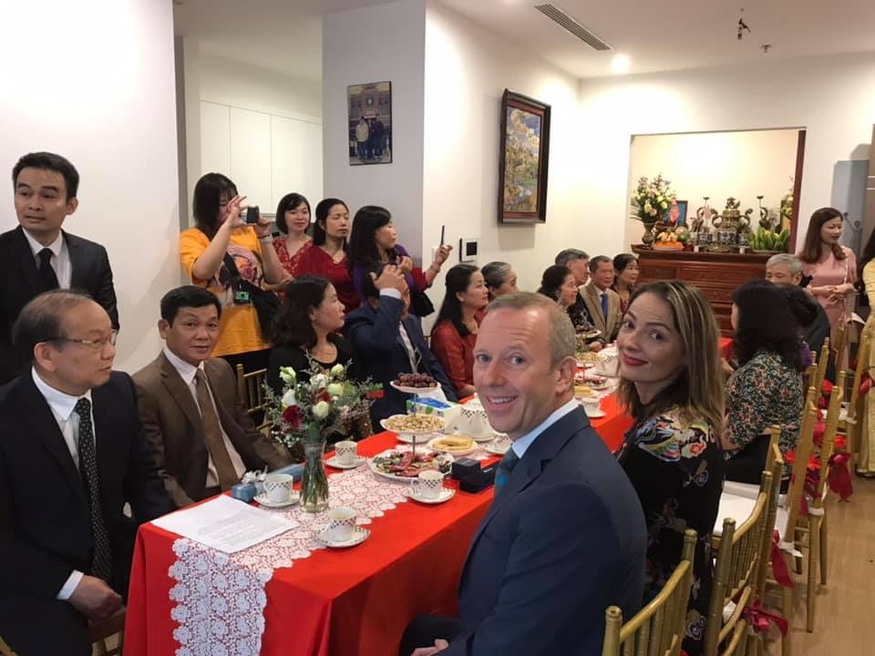 British Ambassador to Vietnam makes great groom’s representative on Scottish-Vietnamese couple’s marriage British Ambassador makes great groom’s representative on Scottish-Vietnamese couple’s marriage