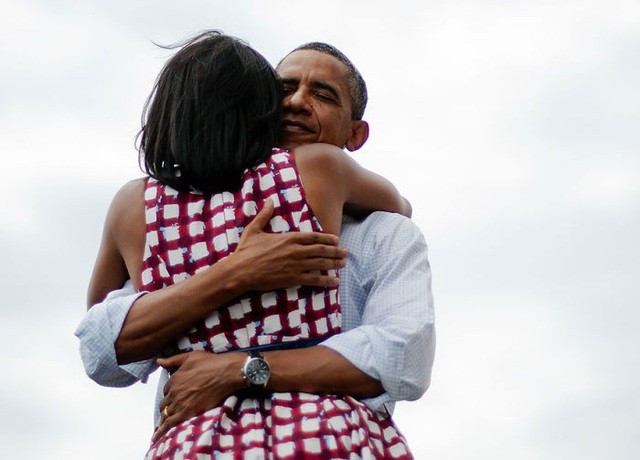 Vợ chồng Cựu tổng thống Obama kỷ niệm 28 năm ngày cưới Vợ chồng Cựu tổng thống Obama kỷ niệm 28 năm ngày cưới