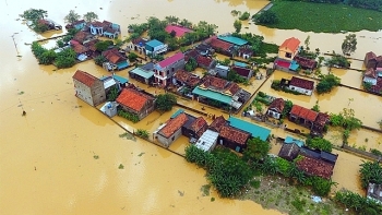 flood in central vietnam 160000 houses inundated record high flood water