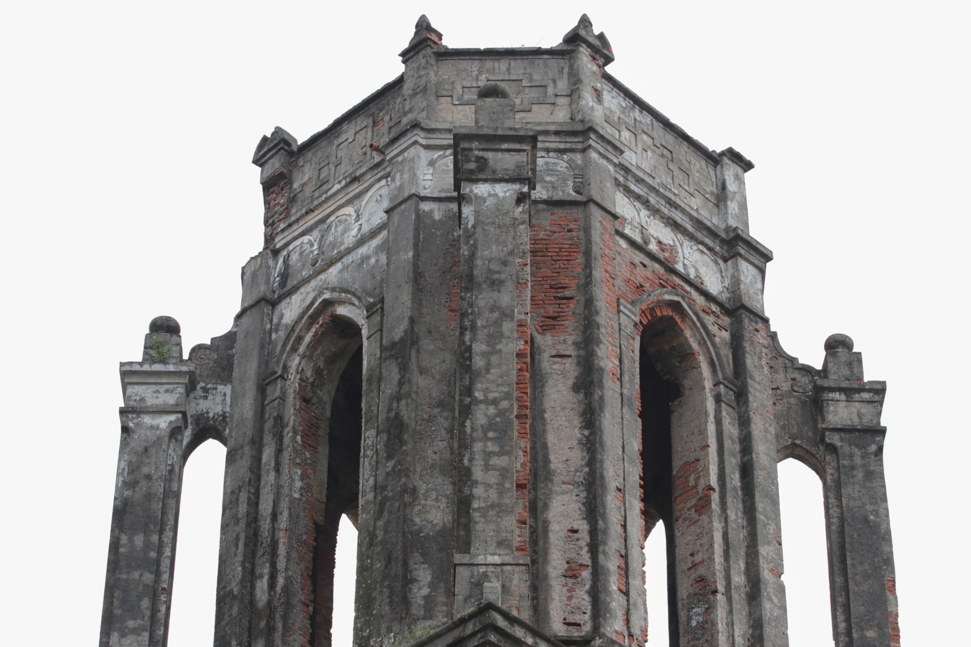 Unspoiled beauty in coastal 'Fallen church', northen Vietnam Unspoiled beauty in coastal 'Fallen church', northen Vietnam