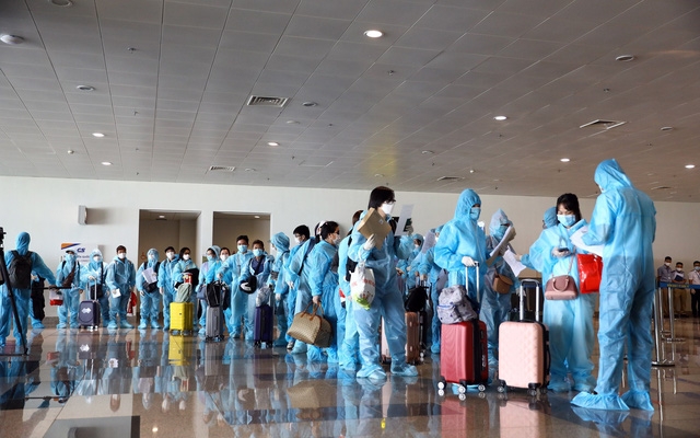 Over 360 Vietnamese nationals repatriate from US, South Korea 4455 repatriate 1