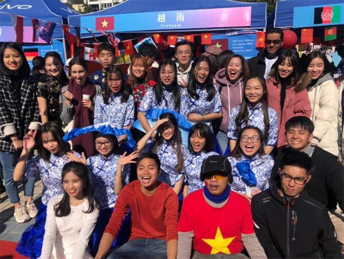 Pandemic Leaves Overseas Vietnamese Students in Difficulty Pandemic Leaves Overseas Vietnamese Students in Difficulty