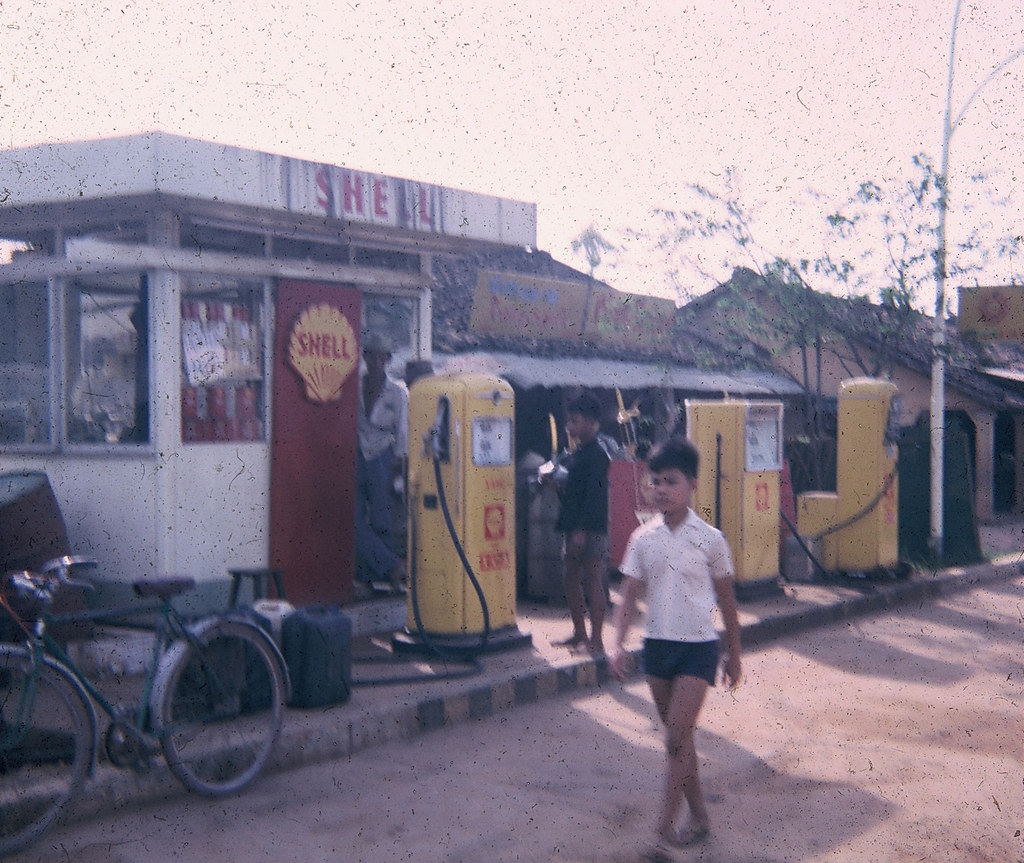 Reminiscing photos of the Southern Cu Chi town in 1960s Reminiscing photos of the Southern Cu Chi town in 1960s